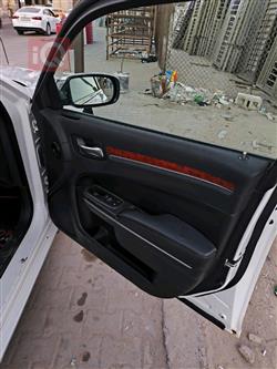 کرایسلەر 300